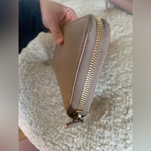 Prada wallet - Picture 4 of 8